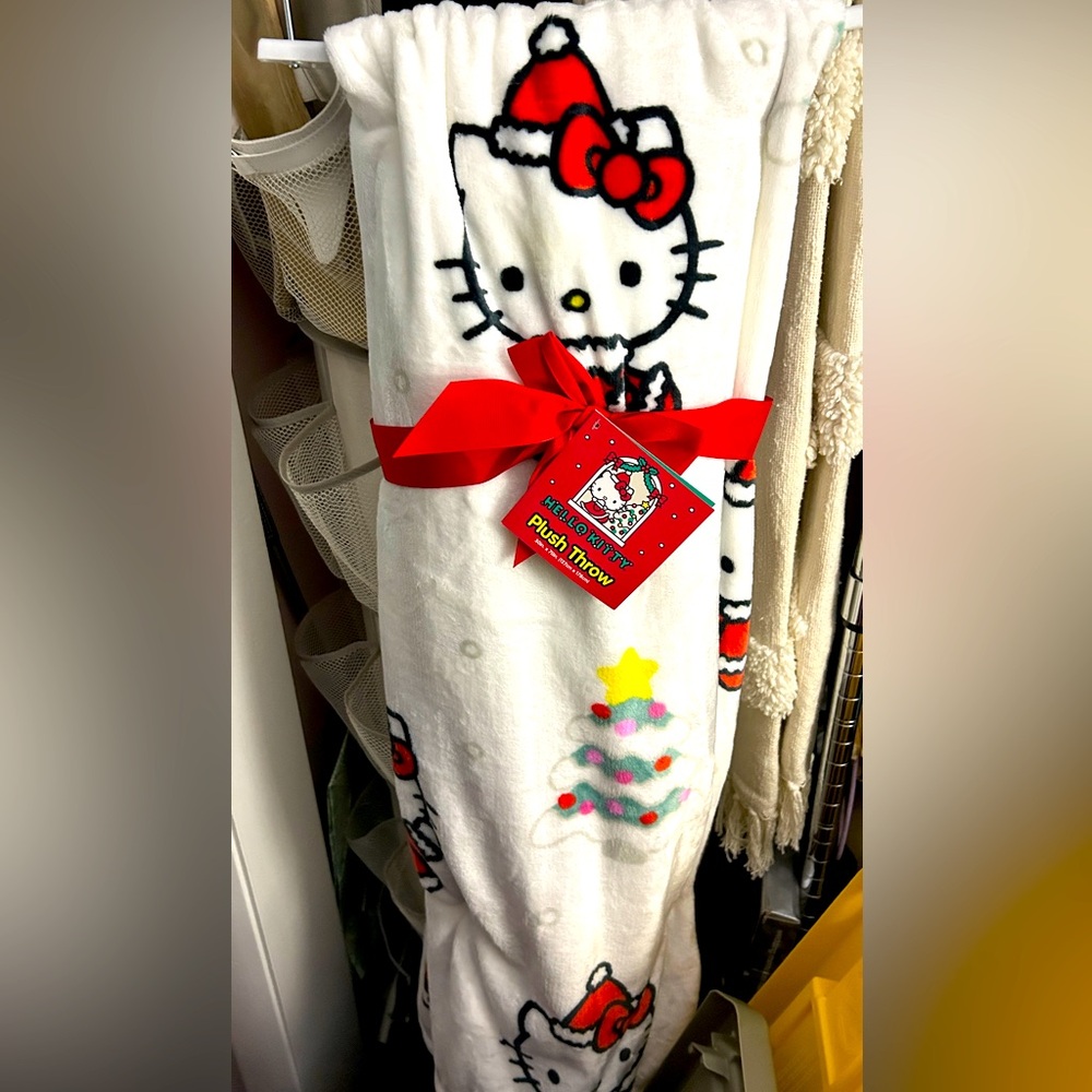 Hello kitty blanket